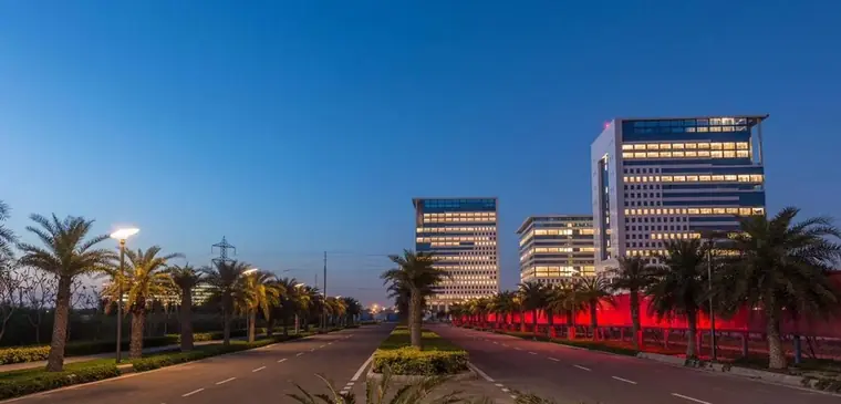 DLF Corporate Greens, photo 2
