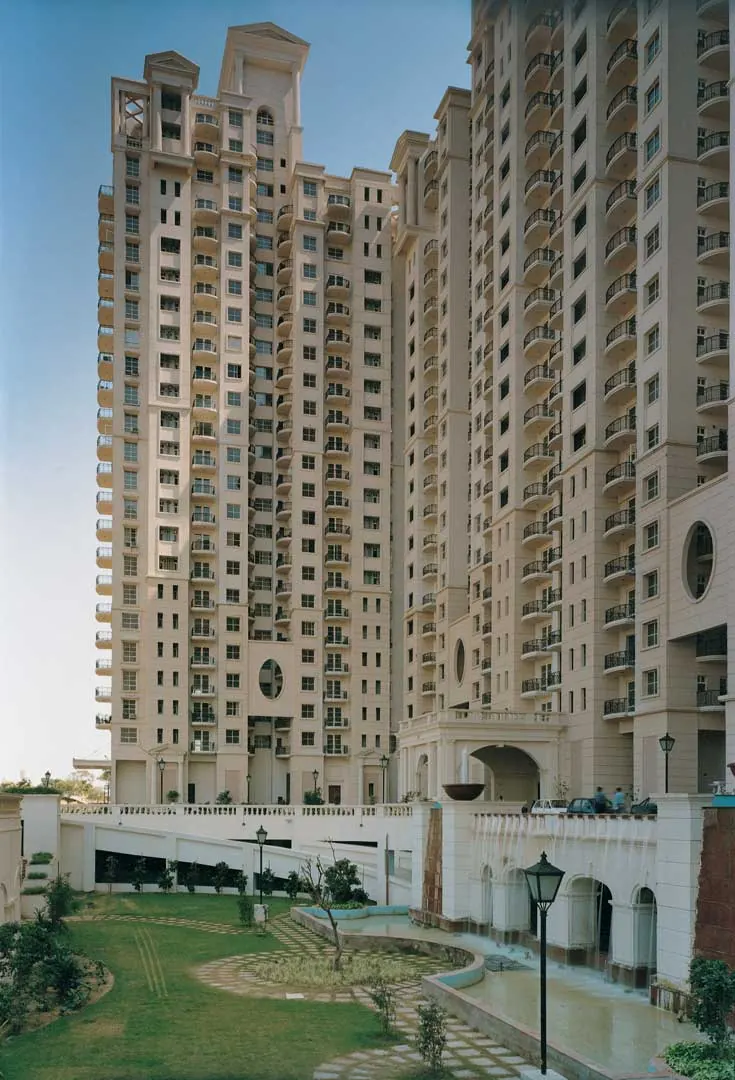 DLF Hamilton Court, Sector 27, DLF Phase 4